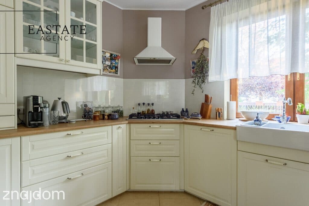 Wyjątkowy dom 240 m² z nagradzanym ogrodem - zdjęcie 7