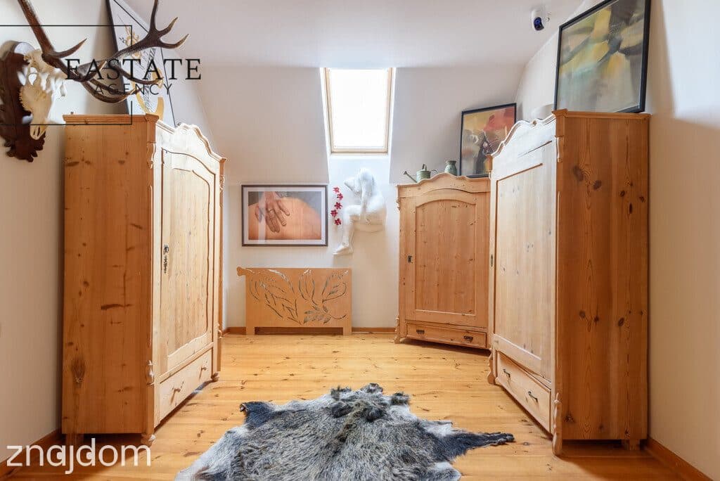 Wyjątkowy dom 240 m² z nagradzanym ogrodem - zdjęcie 12