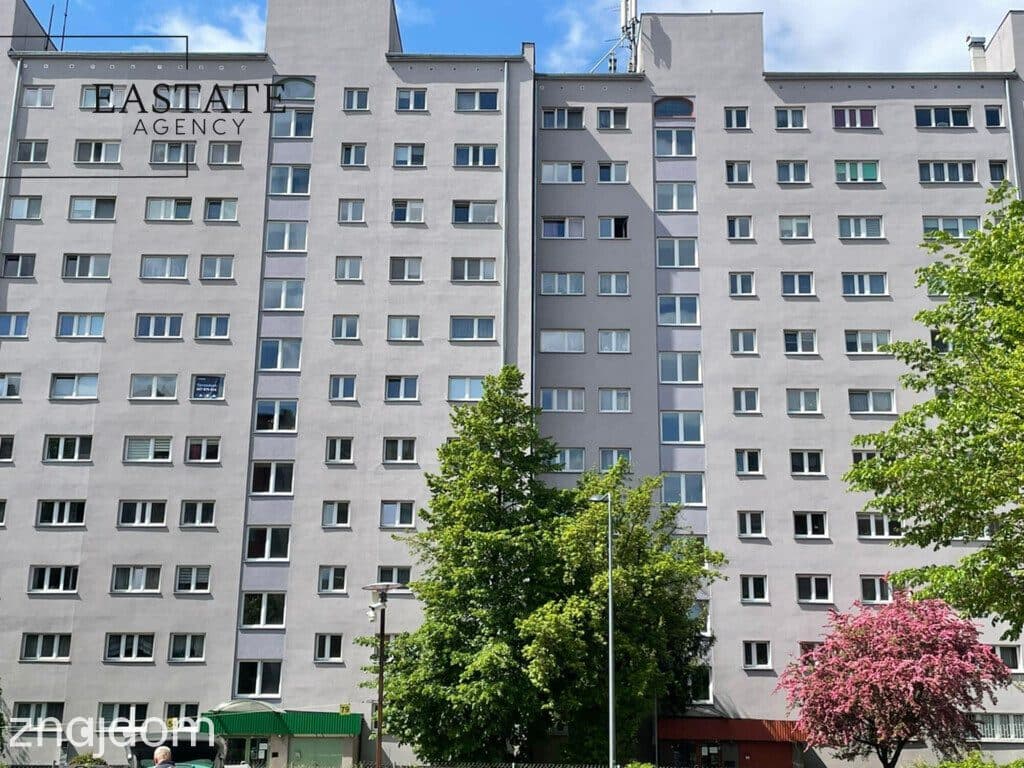 Mieszkanie z potencjałem w pobliżu metra !!! - zdjęcie 8