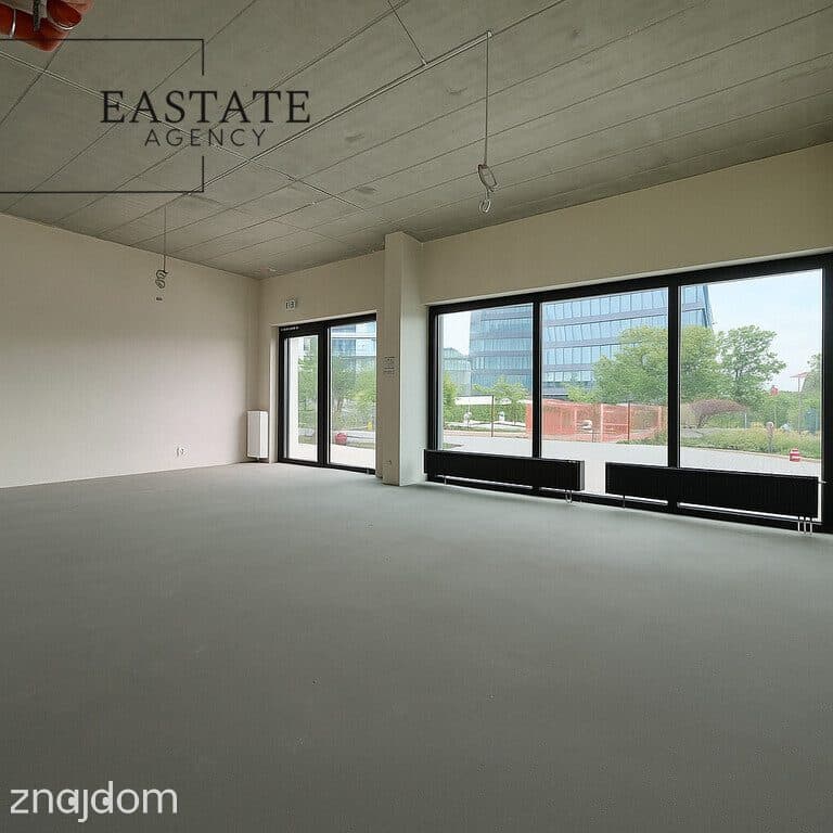 Lokal usługowy 81 m² – parter, duże witryny