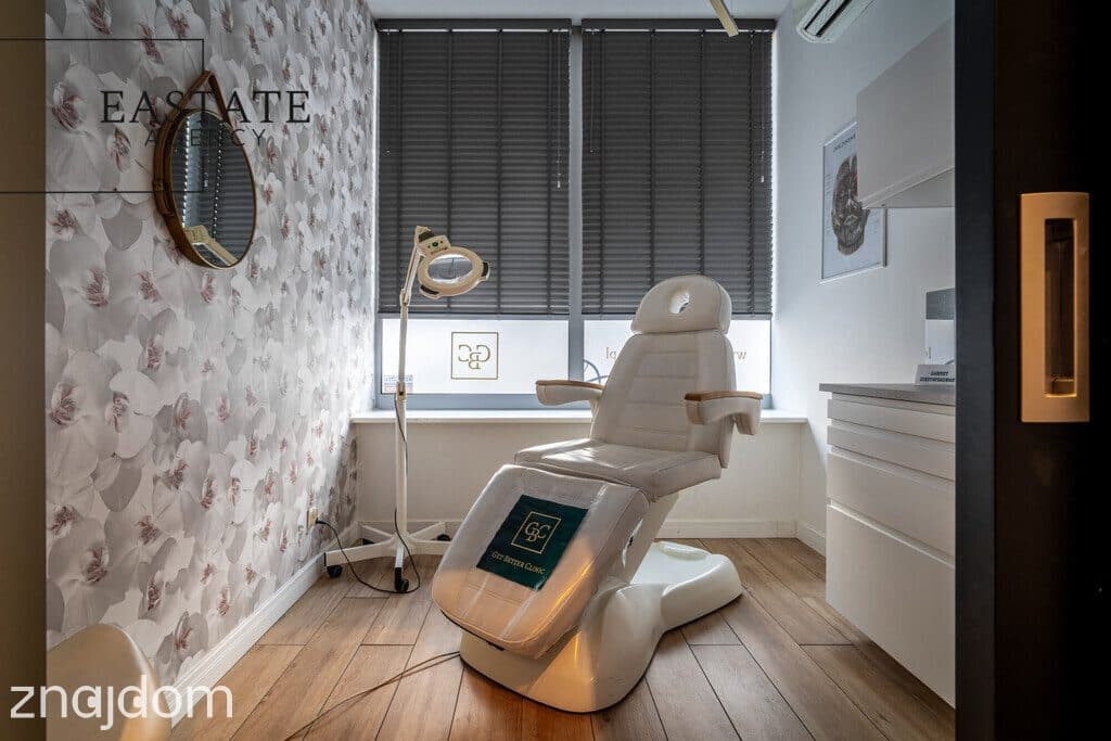 Cesja Kliniki, Gabinety, Duże Witryny, W Centrum - zdjęcie 9