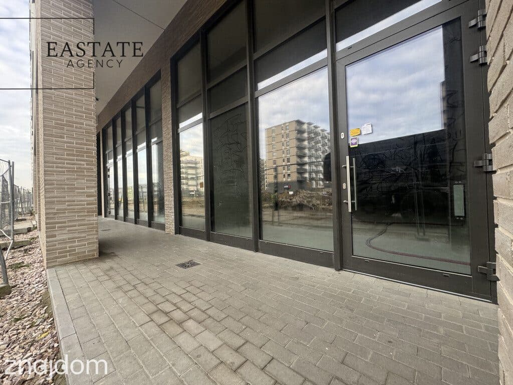 Lokal 197 m², parter, duże witryny, ursus