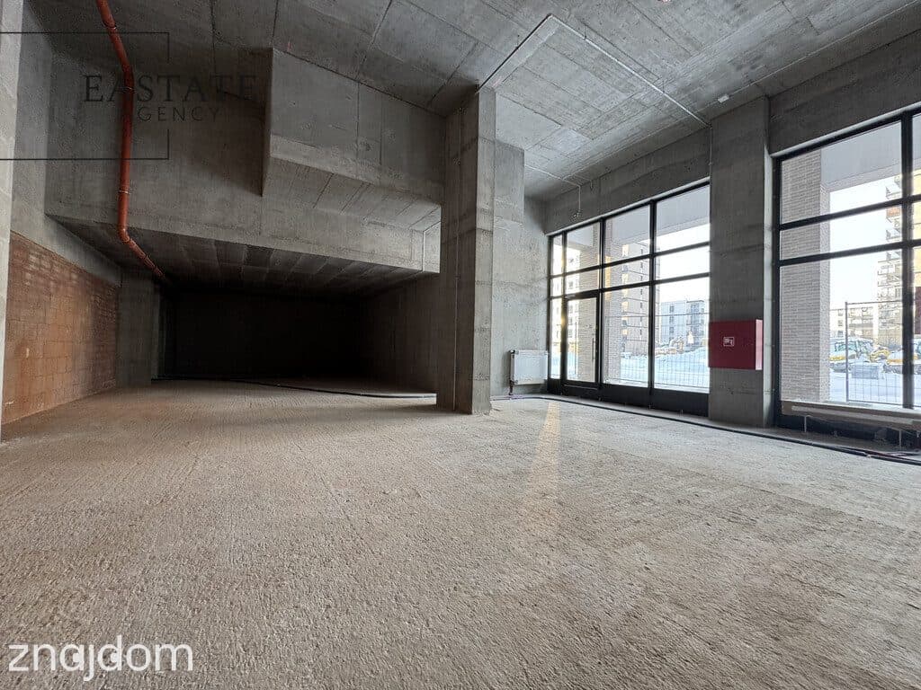 Narożny lokal usługowy 165 m² z dużą witryną - zdjęcie 2