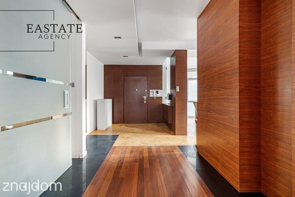 Apartament klasy premium w centrum Warszawy