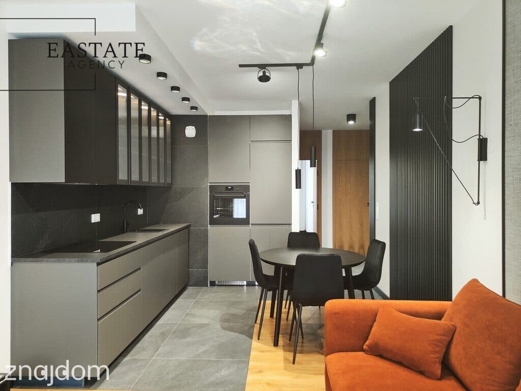 3pokoje/KOZMINSKI University 1min/Balkon 8m2/Garaż - zdjęcie 2