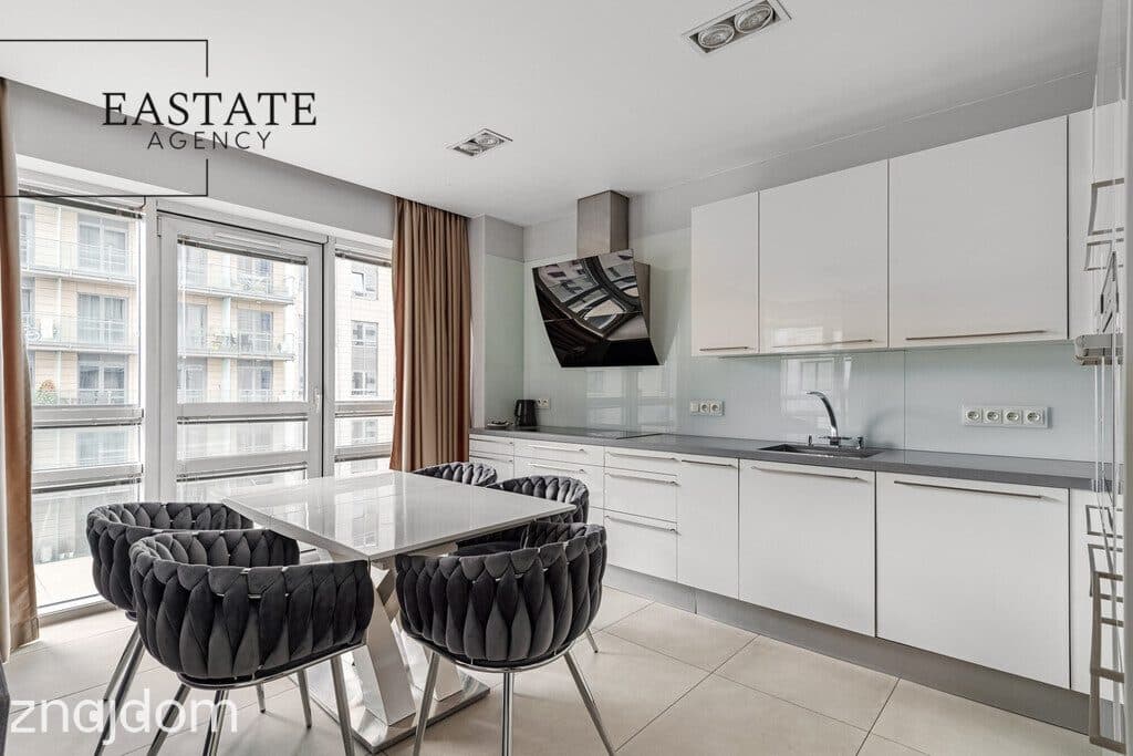 Apartament z panoramą centrum Warszawy - zdjęcie 5