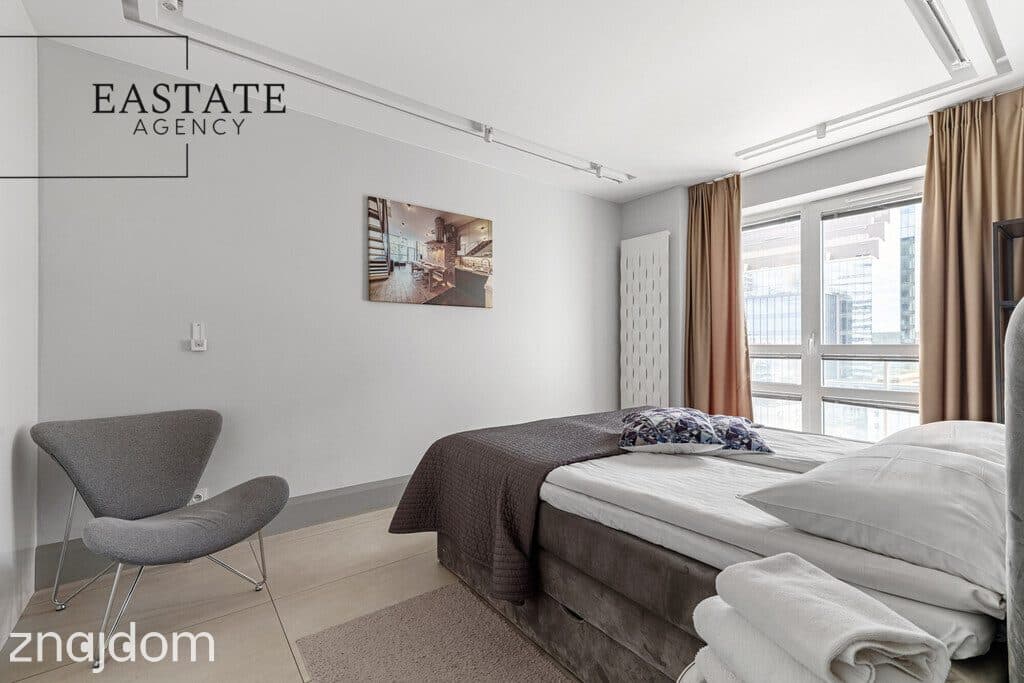 Apartament z panoramą centrum Warszawy - zdjęcie 8