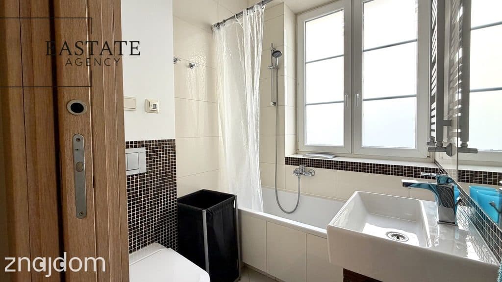 Elegancki apartament przy Krakowskim Przedmieściu - zdjęcie 8