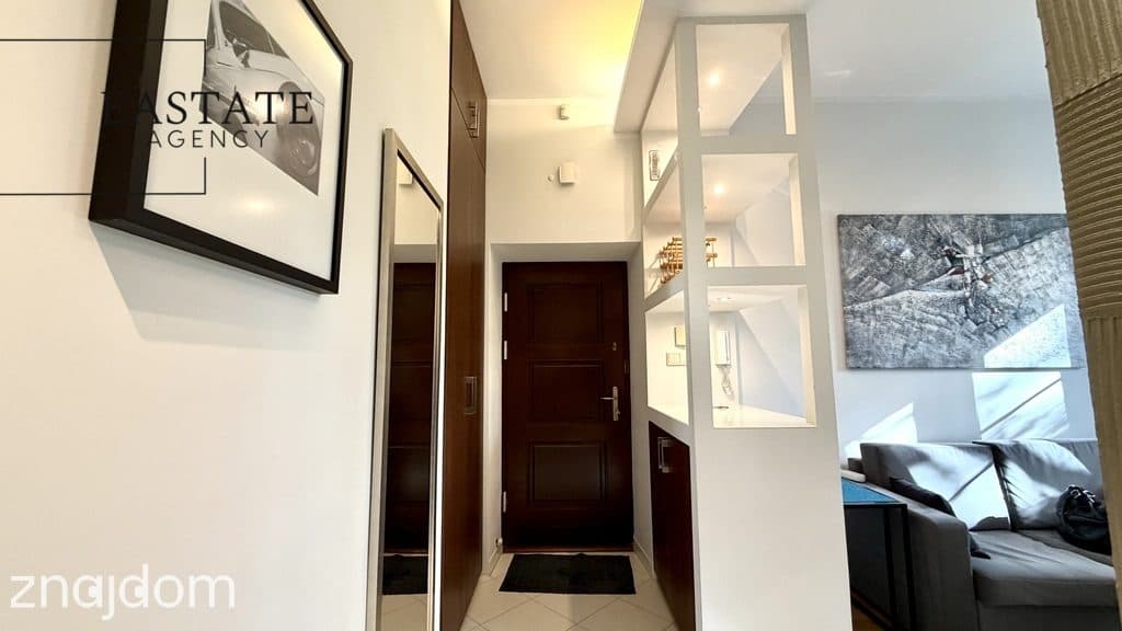 Elegancki apartament przy Krakowskim Przedmieściu - zdjęcie 9