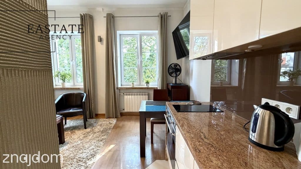 Elegancki apartament przy Krakowskim Przedmieściu - zdjęcie 4