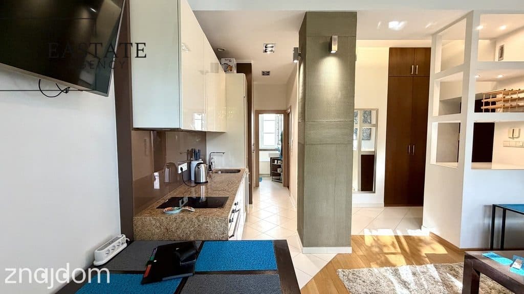 Elegancki apartament przy Krakowskim Przedmieściu - zdjęcie 3