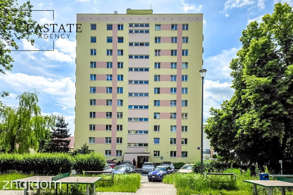 Trzypokojowe mieszkanie z balkonem - zdjęcie 15