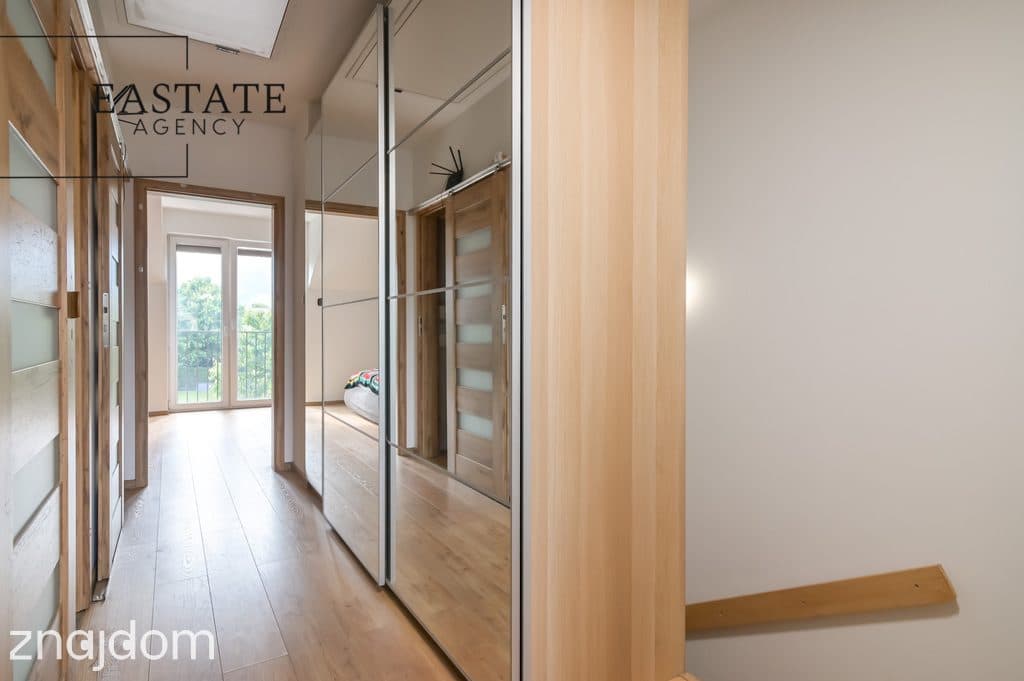 Przestronny dom 92 m² z ogródkiem i tarasem - zdjęcie 10