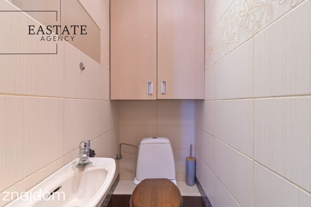 4-pokojowe mieszkanie z balkonem - zdjęcie 8