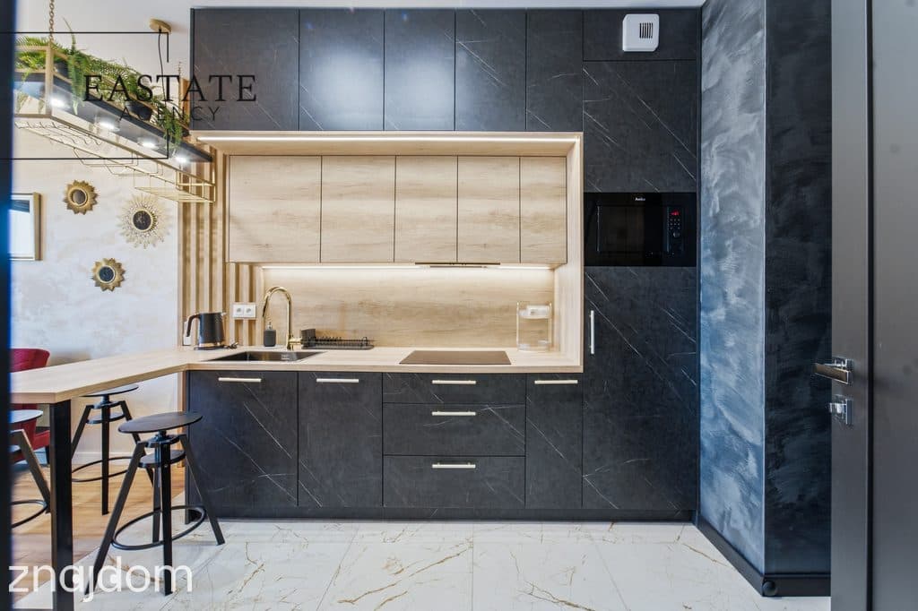 Piękny apartament w Pierwszej Dzielnicy - zdjęcie 6