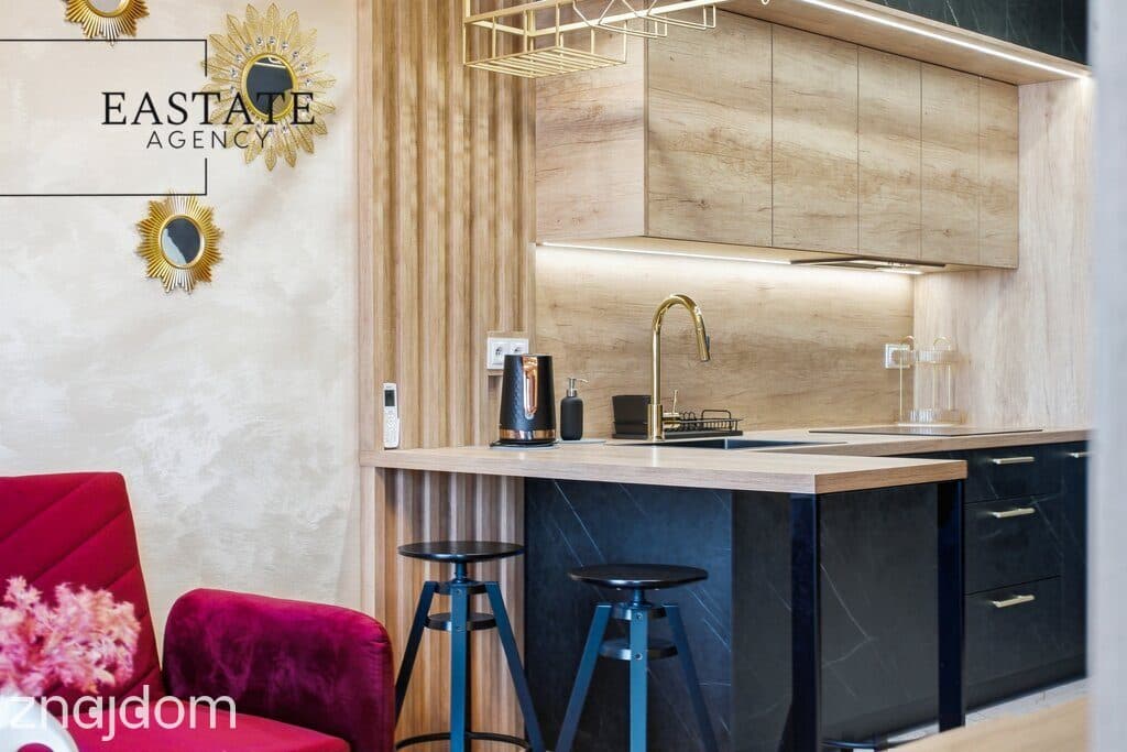 Piękny apartament w Pierwszej Dzielnicy - zdjęcie 7