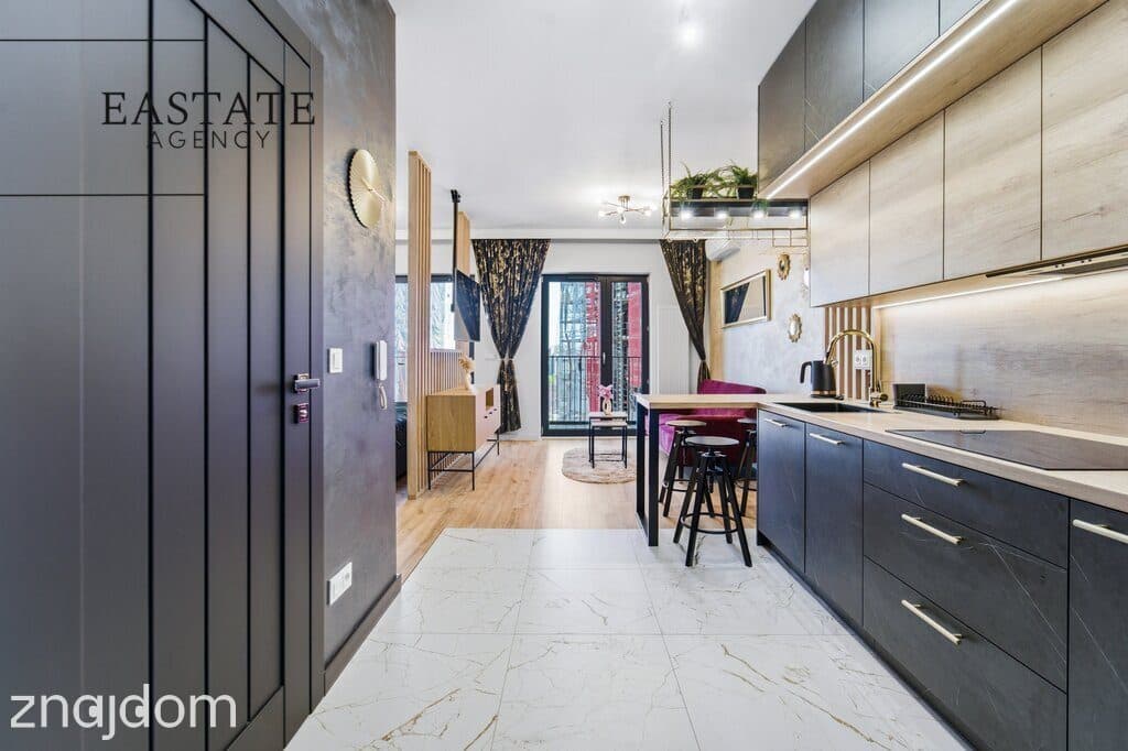Piękny apartament w Pierwszej Dzielnicy - zdjęcie 8