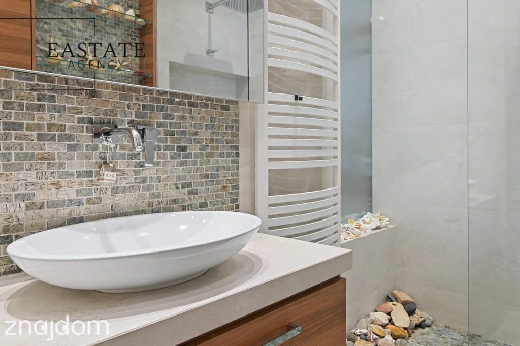 Funkcjonalny apartament blisko molo - zdjęcie 17