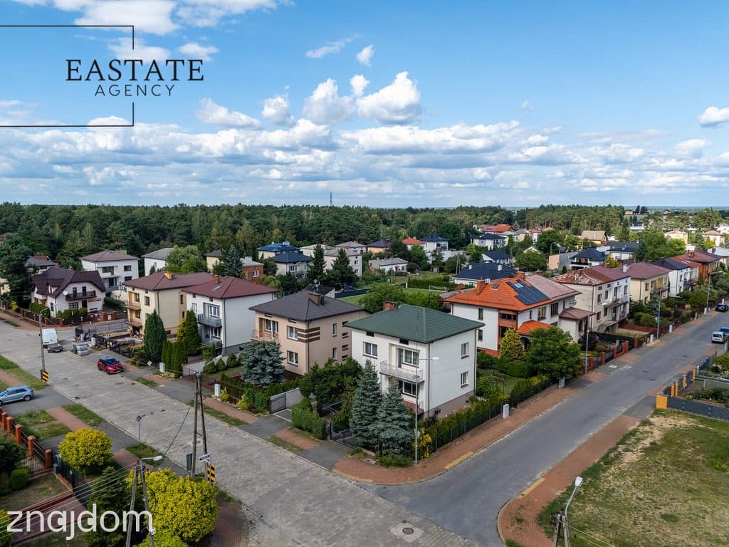 Dom wolnostojący 200 m² z fotowoltaiką i garażem - zdjęcie 8