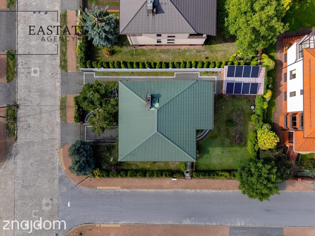 Dom wolnostojący 200 m² z fotowoltaiką i garażem - zdjęcie 9