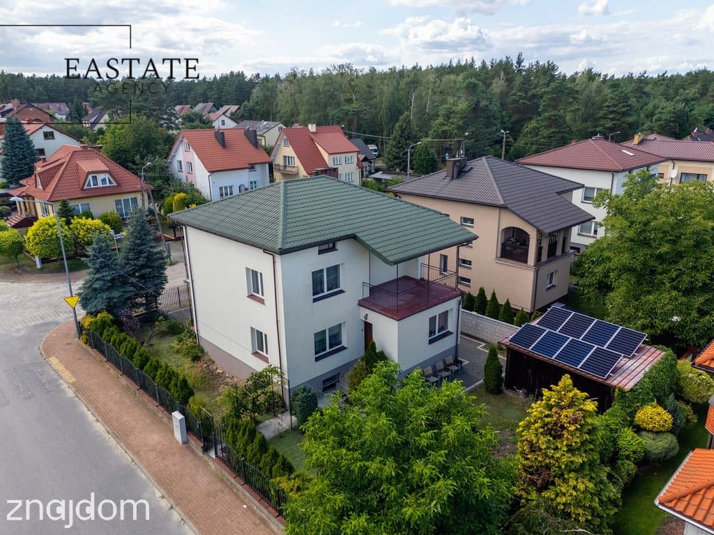 Dom wolnostojący 200 m² z fotowoltaiką i garażem