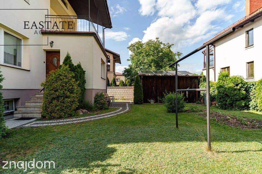 Dom wolnostojący 200 m² z fotowoltaiką i garażem - zdjęcie 10