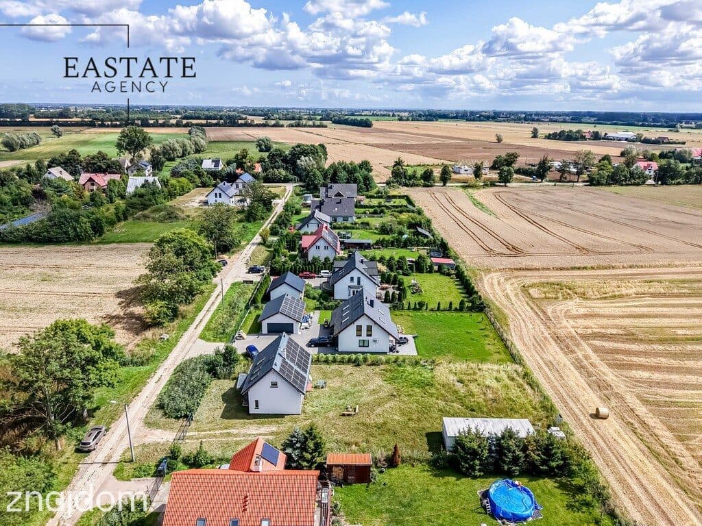 Energooszczędny dom na działce 1100m² - zdjęcie 17