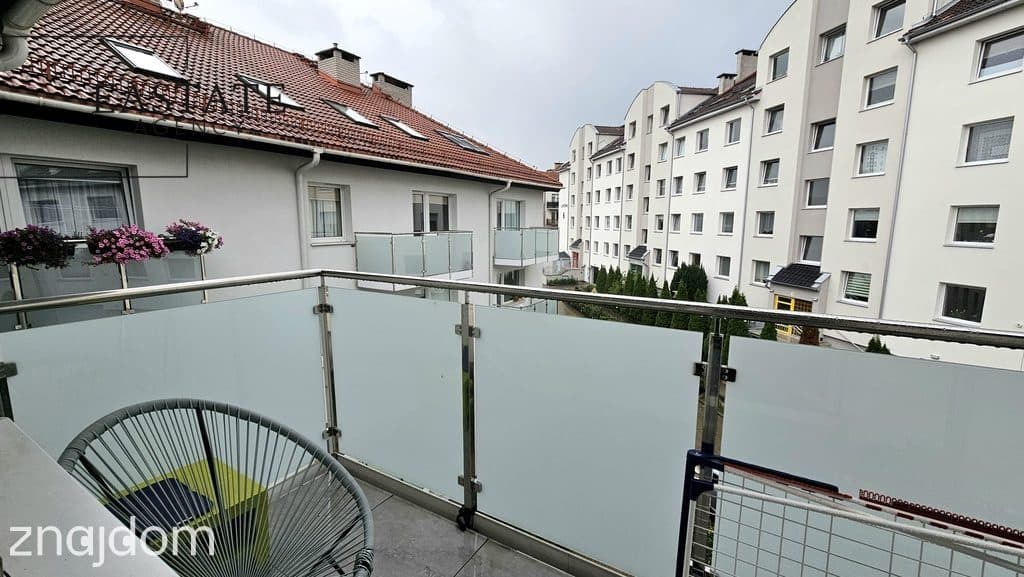 Komfortowe mieszkanie 3-pokojowe z balkonem - zdjęcie 11