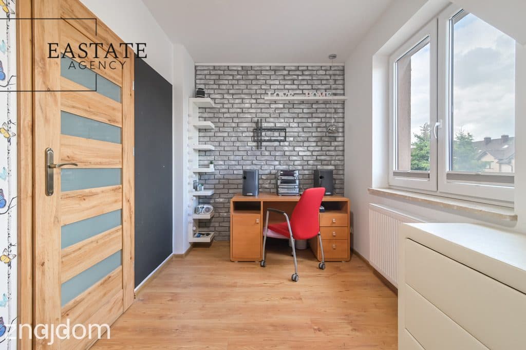 Przestronny dom 92 m² z ogródkiem i tarasem - zdjęcie 12