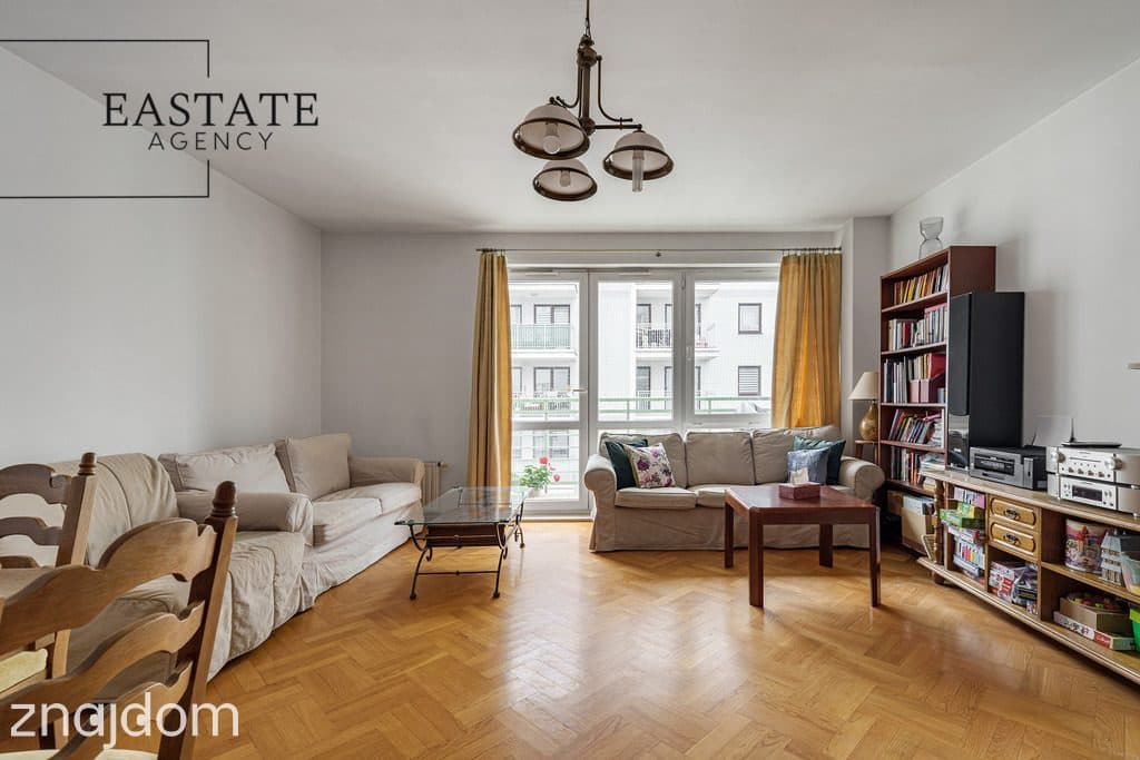102 m², 4 pokoje, loggia, garaż, dwie łazienki