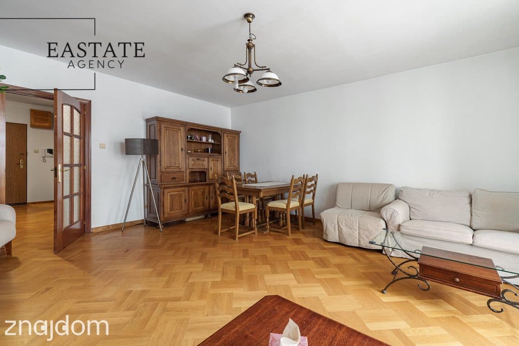 102 m², 4 pokoje, loggia, garaż, dwie łazienki - zdjęcie 2