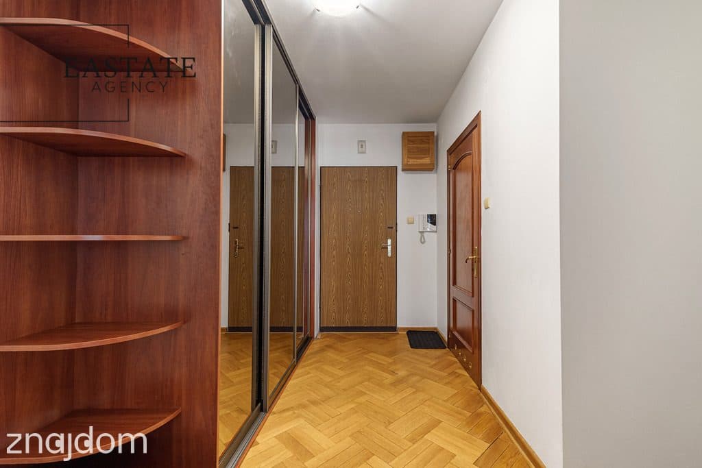 102 m², 4 pokoje, loggia, garaż, dwie łazienki - zdjęcie 12