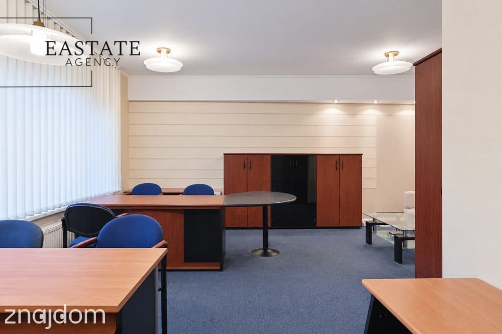 Lokal biurowy 71,8 m², Wejście z ulicy, Duża witryna, Redłowo