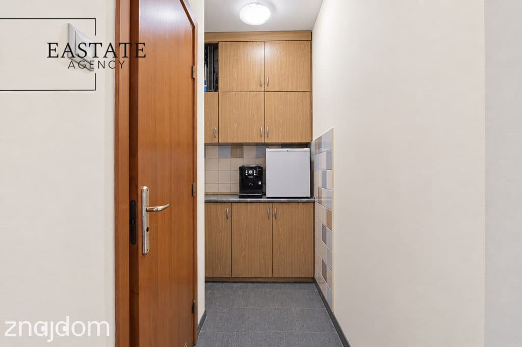 Lokal biurowy 71,8 m², Wejście z ulicy, Duża witryna, Redłowo - zdjęcie 12
