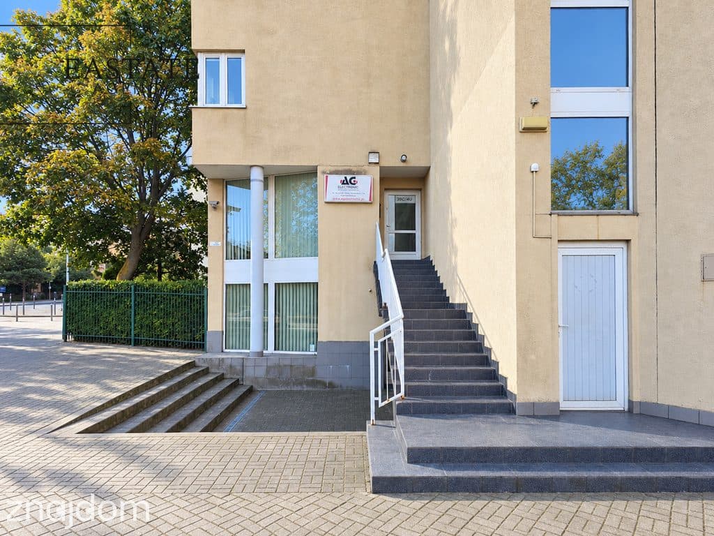 Lokal biurowy 71,8 m², Wejście z ulicy, Duża witryna, Redłowo - zdjęcie 14