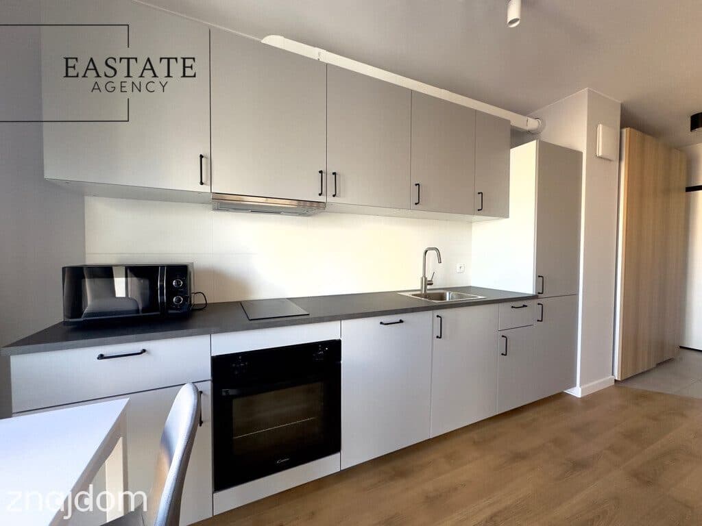 Kawalerka | 30 m² | Gdynia Śródmieście - zdjęcie 2