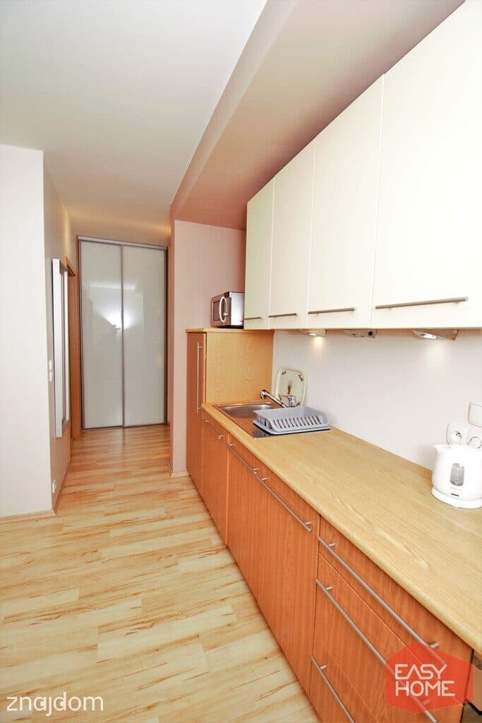 Ładne, 2 pokojowe, balkon, garaż 44 m2, na wynajem - zdjęcie 11