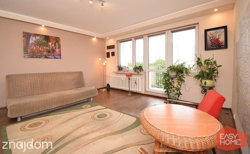 Po remoncie, osobna kuchnia, balkon, piwnica, - zdjęcie 2