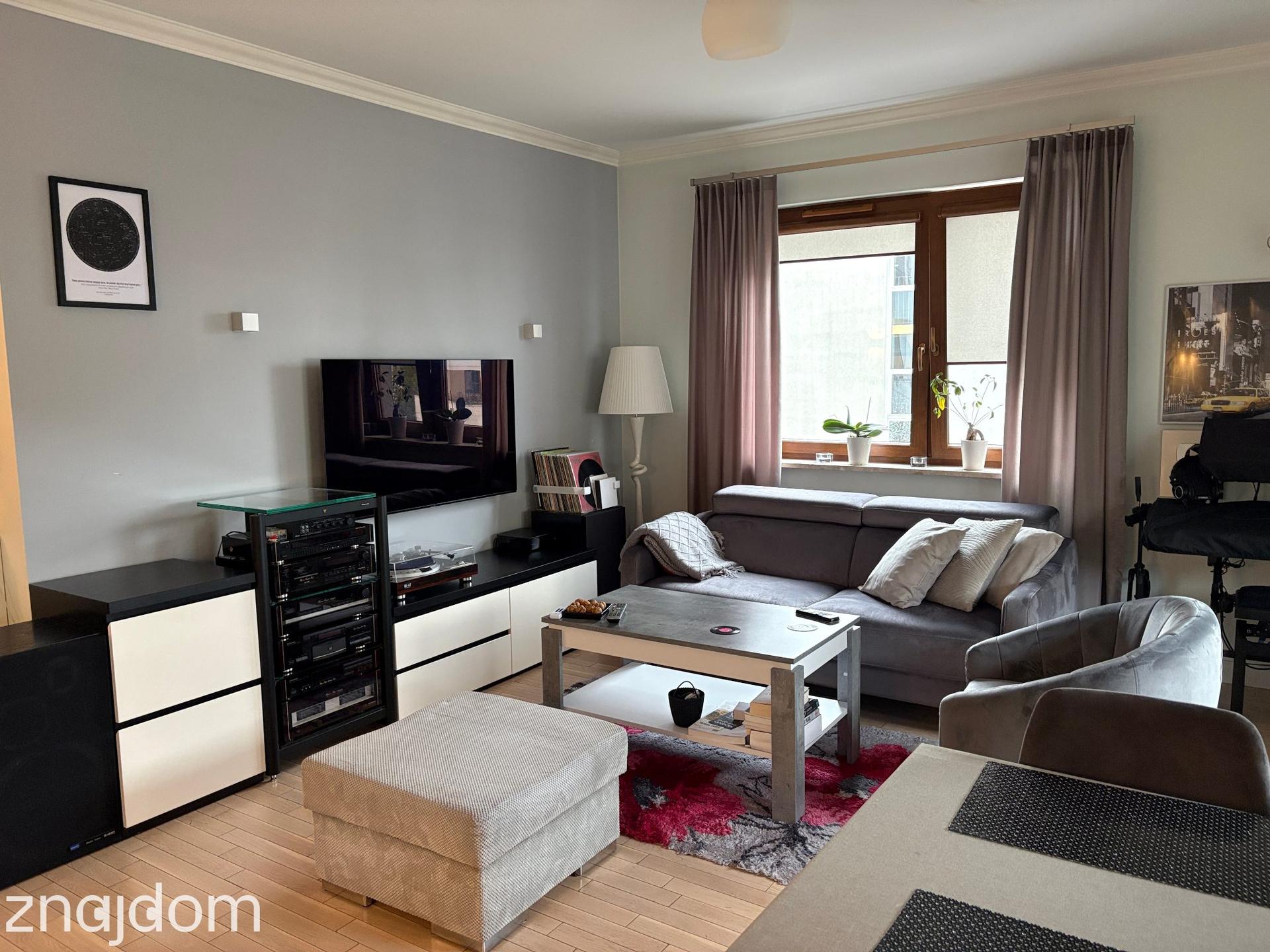 Bezpośrednio - 49,28m² z komórką lokatorską - zdjęcie 2