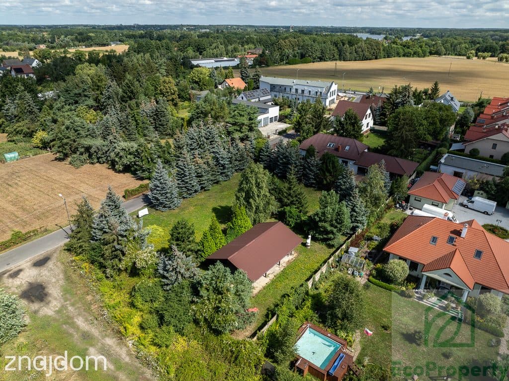 Cudowna ogrodzona drzewami, droga asfaltowa, Plan - zdjęcie 9