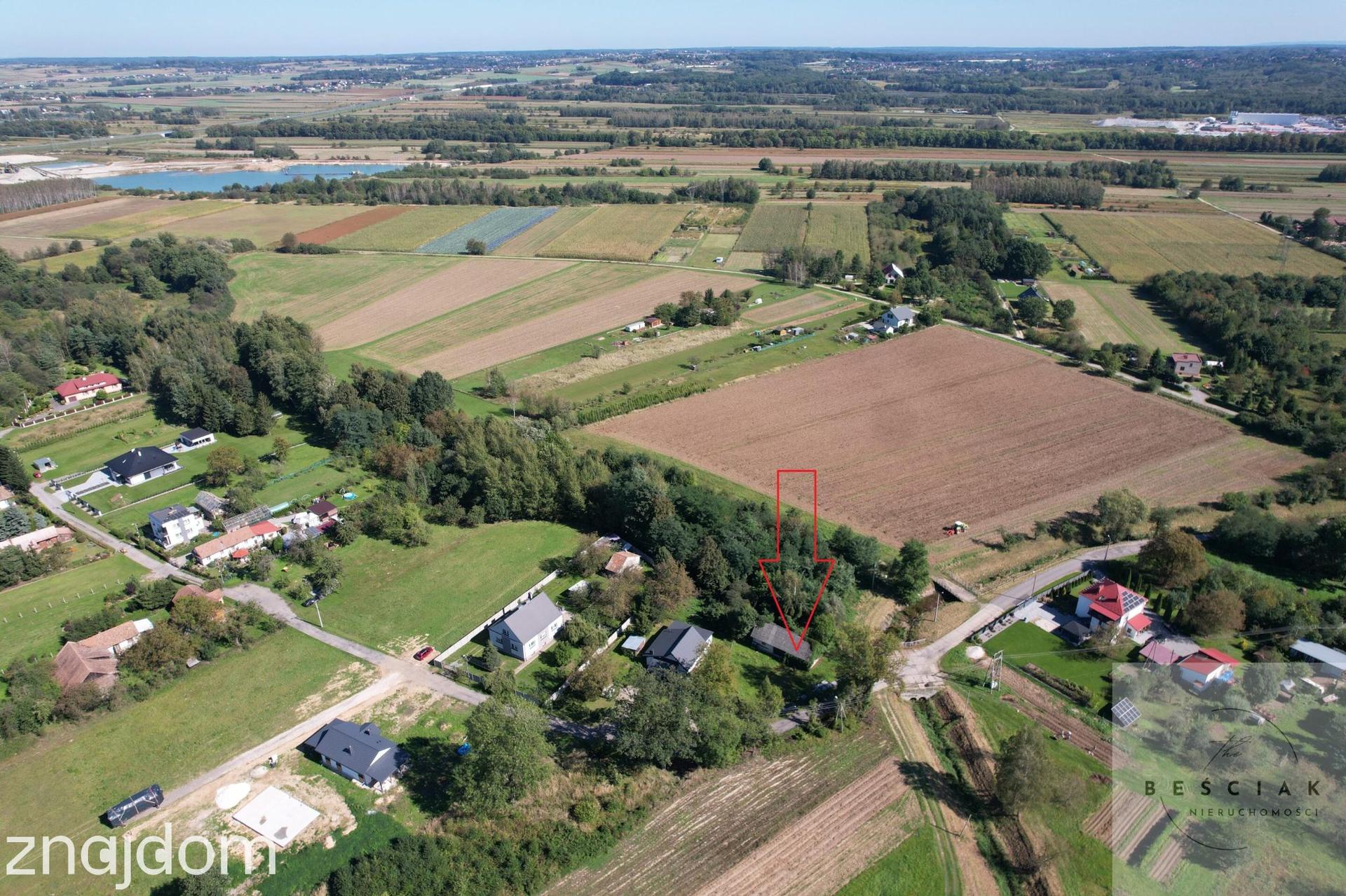 Działka budowlana z budynkiem gospodarczym – ok. 10 ar – Tarnów, ul. Czajki - zdjęcie 6