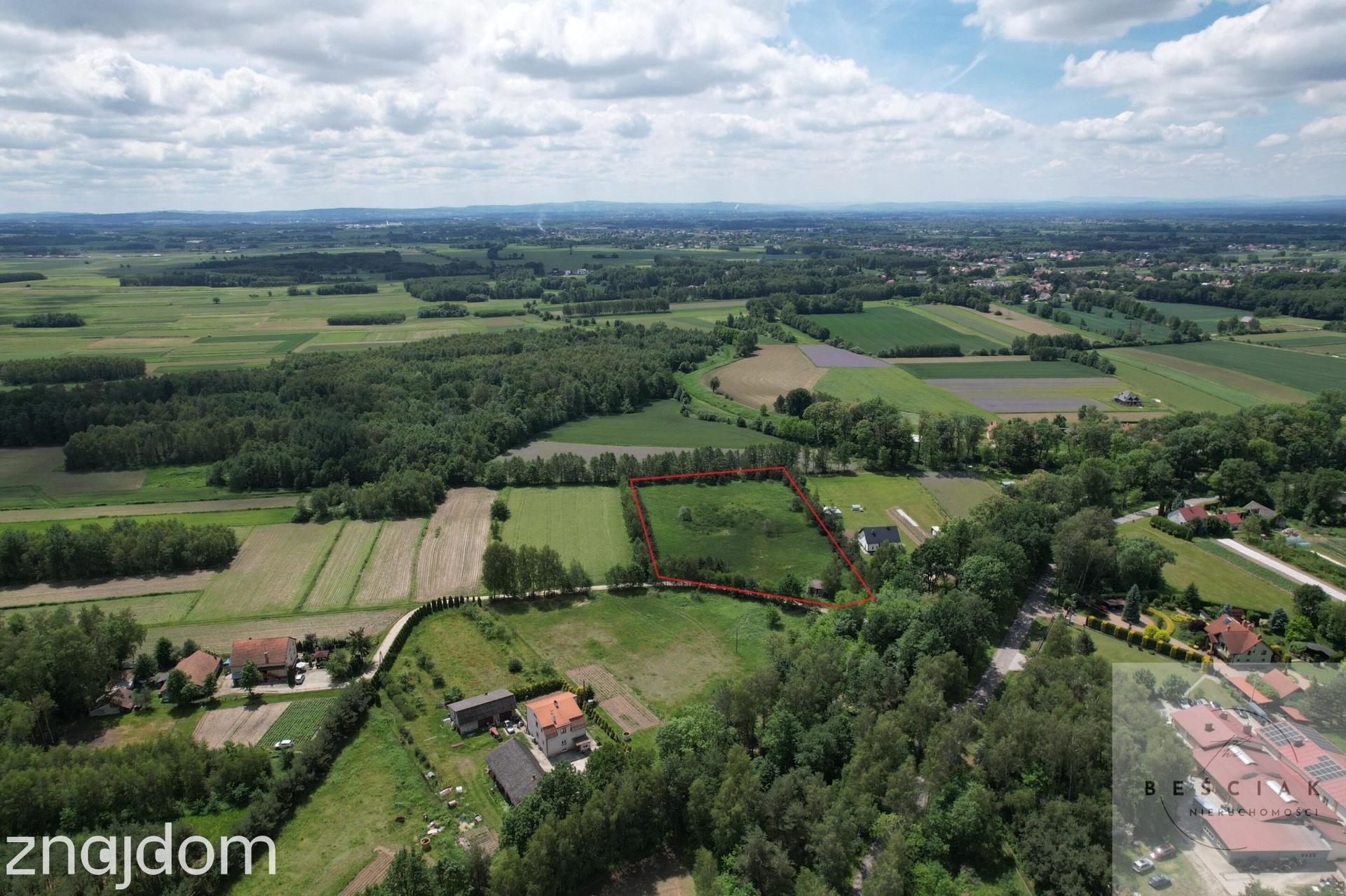🏡 DZIAŁKA INWESTYCYJNA Z WARUNKAMI ZABUDOWY NA 8 DOMÓW - zdjęcie 6