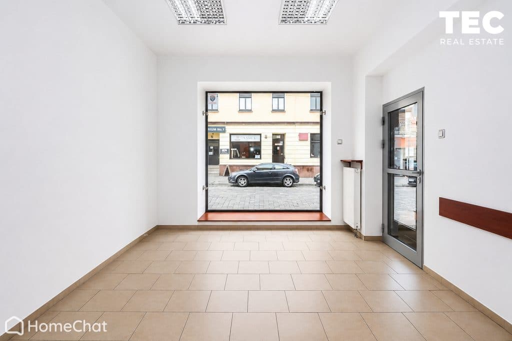 Lokal handlowy w centrum, duży ruch, witryna