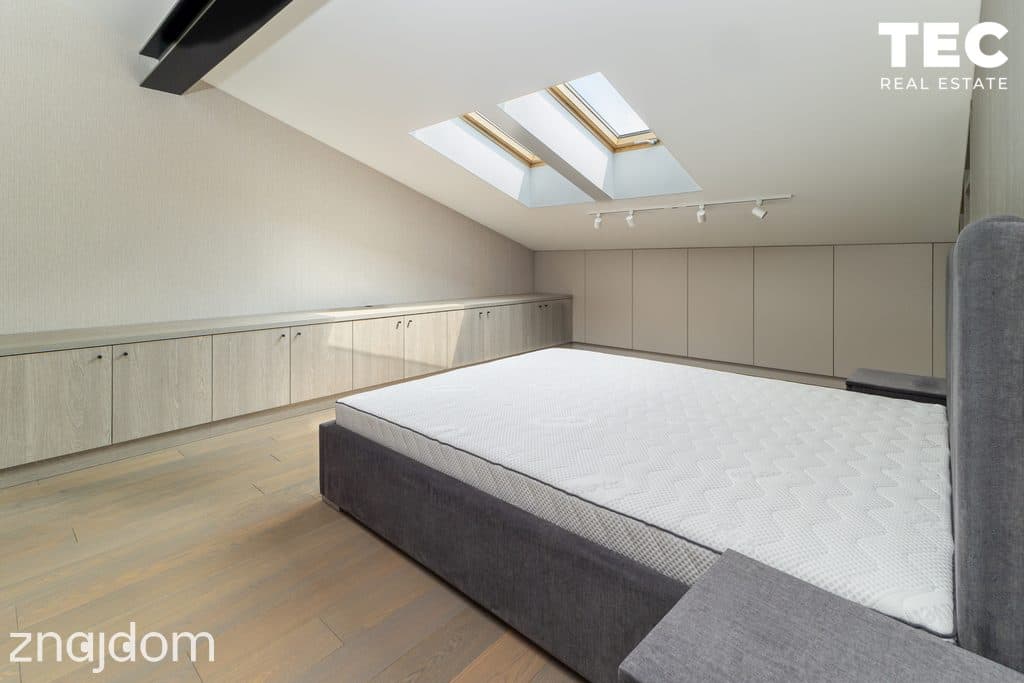 Dwupoziomowy apartament premium z widok na Wawel - zdjęcie 9