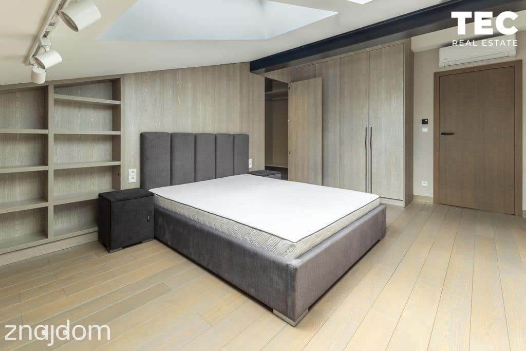 Dwupoziomowy apartament premium z widok na Wawel - zdjęcie 8