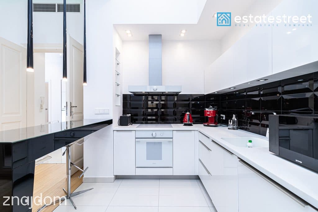 Ekskluzywny apartament z basenem i sauną w centrum - zdjęcie 3