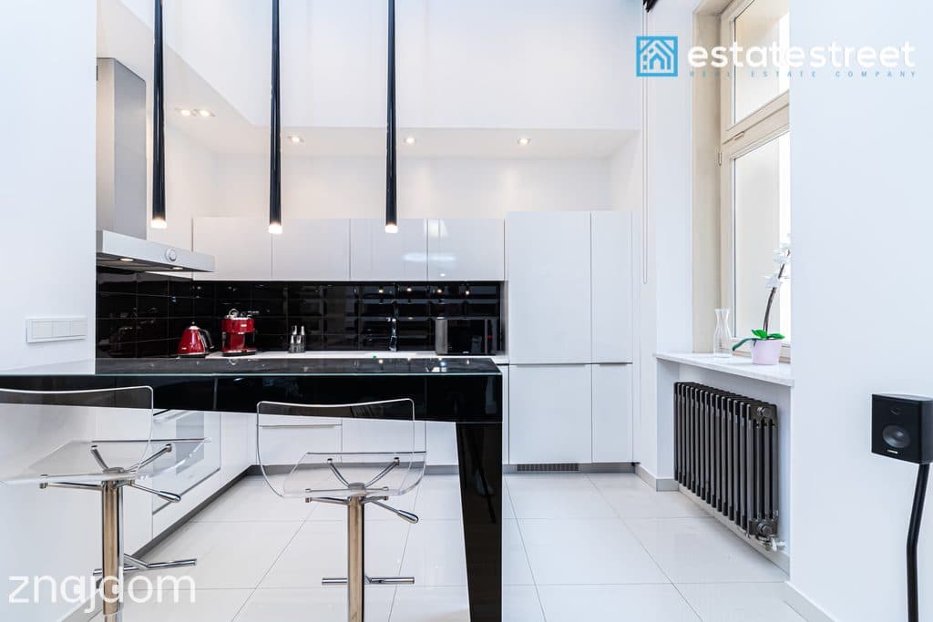 Ekskluzywny apartament z basenem i sauną w centrum - zdjęcie 4