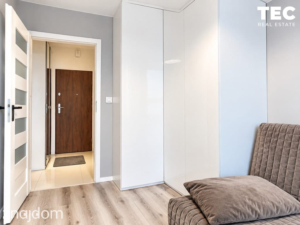 Nowoczesna kawalerka 35 m² z balkonem  Os. Avia - zdjęcie 4
