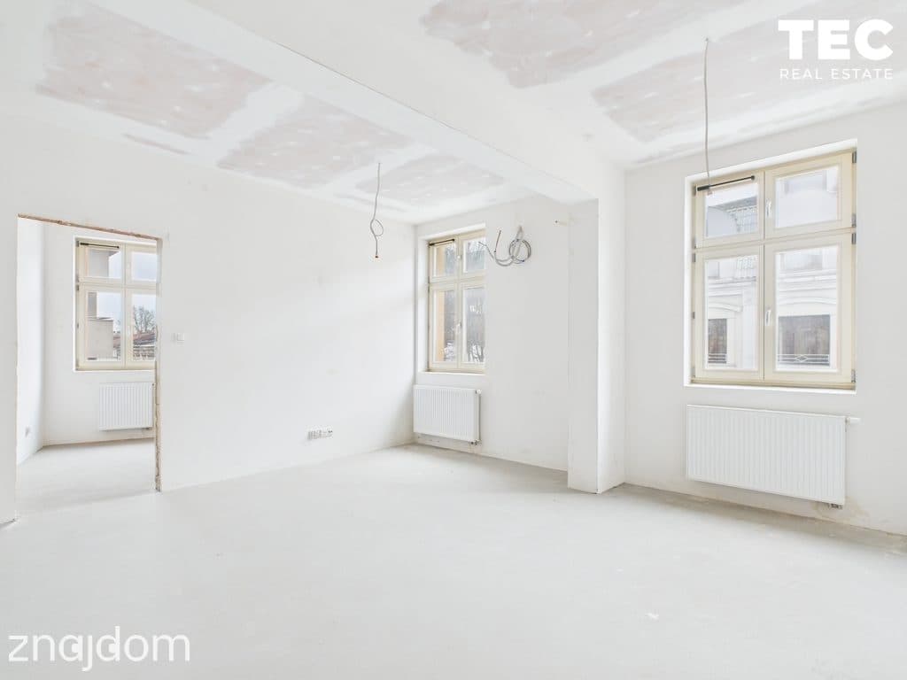 Duży metraż, loggia, 2 łazienki, piwnica, MPEC - zdjęcie 2