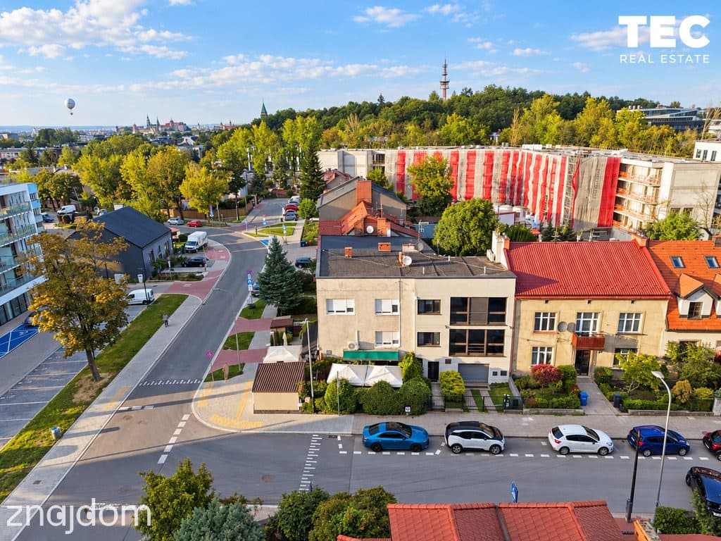 DOM Z KAWIARNIĄ I OGRODEM W SERCU KRAKOWA – WYJĄTKOWA NIERUCHOMOŚĆ - zdjęcie 4
